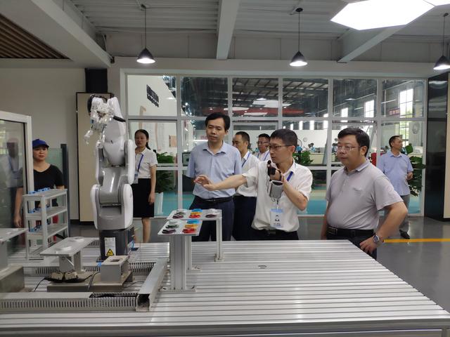 成都電子信息技術(shù)學校(成都電子信息技術(shù)學校是中專還是大專)