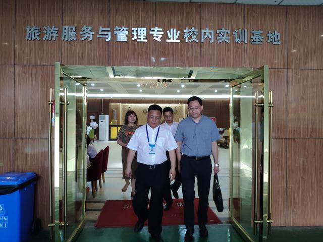 成都電子信息技術(shù)學校(成都電子信息技術(shù)學校是中專還是大專)