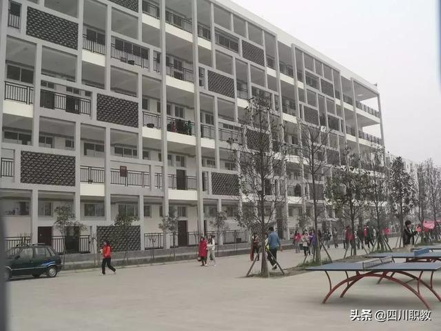 成都商務(wù)學院分數(shù)線(中原工學院信息商務(wù)學院分數(shù)線)