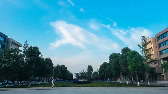成都天府職業(yè)技術學校官網(成都天府職業(yè)技術學校是公辦還是民辦)