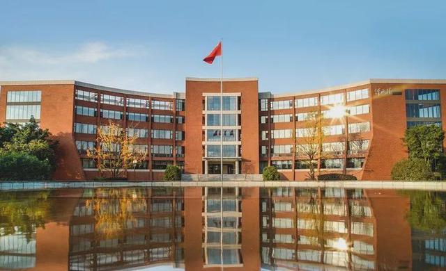 四川高鐵學校排行(四川高鐵職業(yè)學校哪個好)