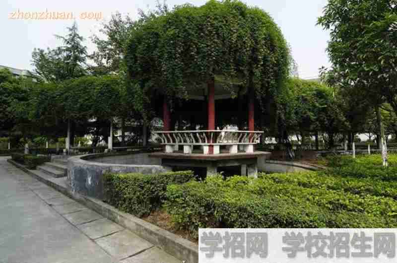 四川省水產(chǎn)學校學費標準(四川省水產(chǎn)學校郫縣校區(qū))