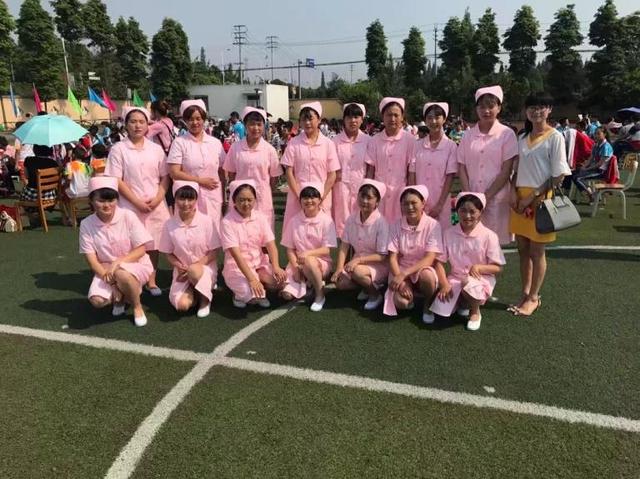 包含四川學(xué)校有護理專業(yè)的詞條