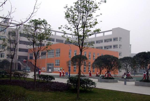 成都好的中專(zhuān)學(xué)校(成都好的中學(xué)排行榜)