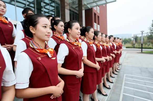 成都航空服務(wù)學(xué)校學(xué)校費(fèi)用是多少的簡(jiǎn)單介紹