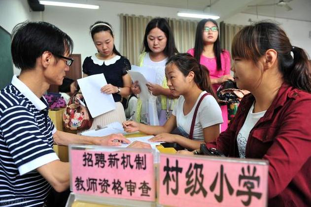 初中畢業(yè)成績不好讀什么學(xué)校好(女孩成績不好初中畢業(yè)讀什么學(xué)校好)