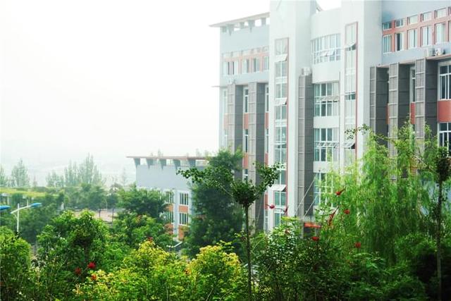 德陽通用電子科技學校(德陽通用電子科技學校圖片)