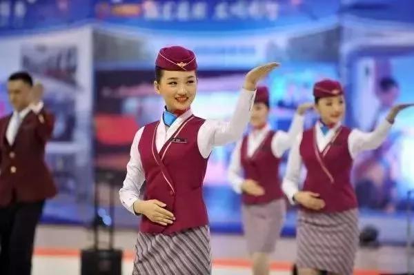 初中畢業(yè)讀哪個(gè)學(xué)校好(初中畢業(yè)找職業(yè)學(xué)校)