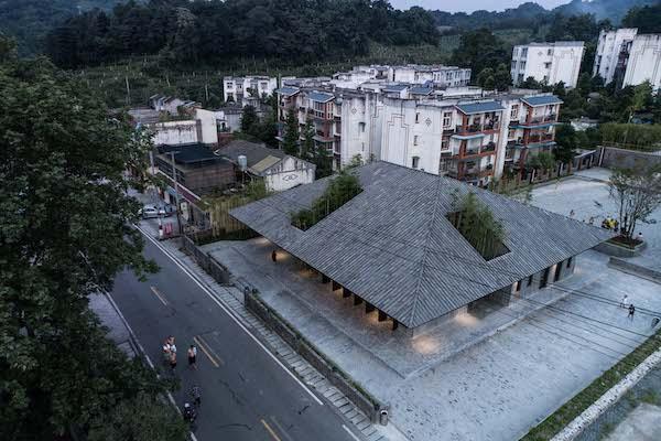 樂山市新世紀技工學校(樂山商務學校怎么樣)