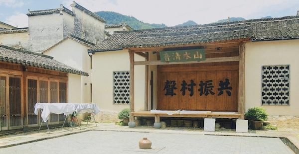 樂山市新世紀技工學校(樂山商務學校怎么樣)