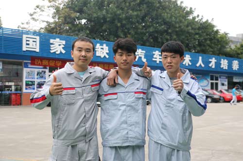 成都萬(wàn)通汽修學(xué)校地址的簡(jiǎn)單介紹