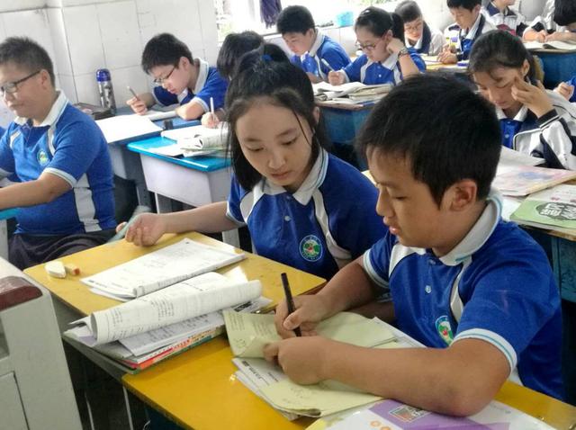 初中生在上什么學(xué)校好(初中畢業(yè)公辦3加2學(xué)校)