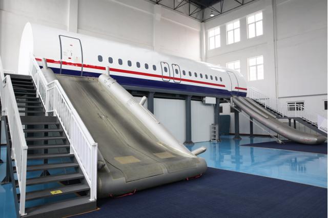 成都市航空旅游職業(yè)學校(成都航空旅游職業(yè)學校官網(wǎng))