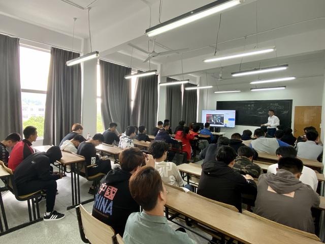 初中可以讀電競(jìng)學(xué)校嗎(初中電競(jìng)學(xué)校學(xué)費(fèi)多少)