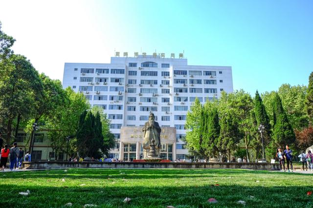 四川省經(jīng)濟管理學校學費多少錢(四川省經(jīng)濟管理學校唐元校區(qū))