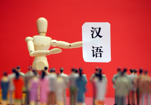 女孩子高職高專學(xué)什么專業(yè)好(職高學(xué)費一年多少)