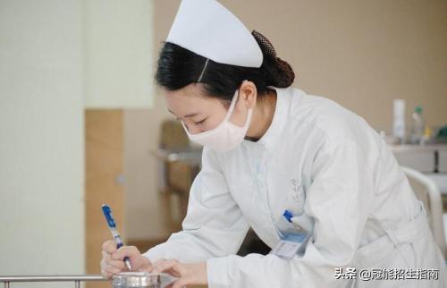 成都護(hù)理學(xué)校的專業(yè)的簡(jiǎn)單介紹